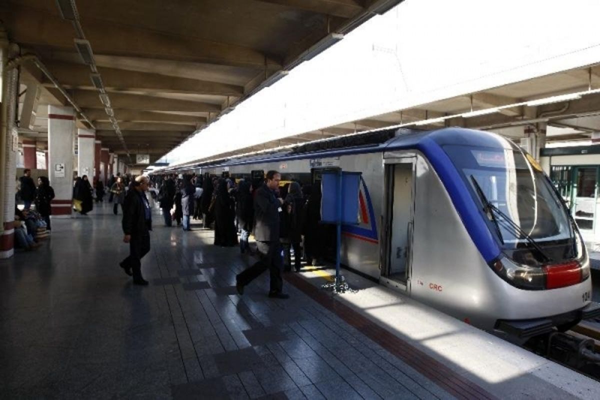 افزایش ساعات کاری مترو و شمار قطارهای فعال در مسیر خط یک
