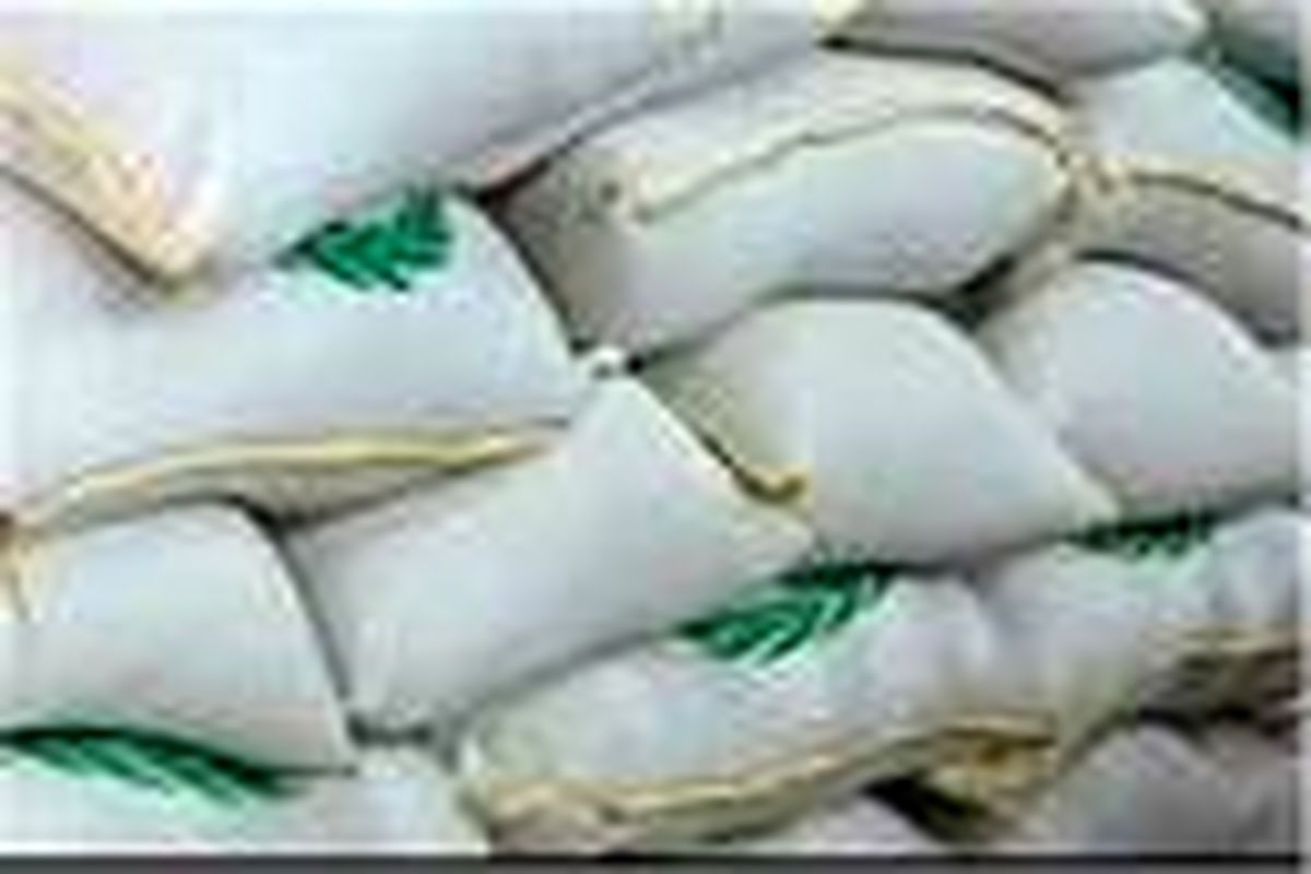 کشف ۲۰ تن برنج خارجی قاچاق درپلدختر