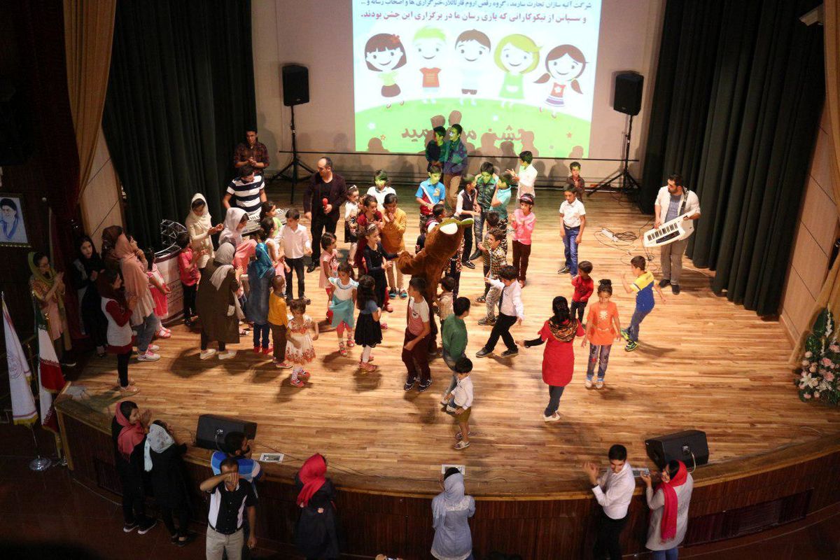 جشن مهر امید با حضور ۴۰۰ خانواده تحت پوشش مبتلا به سرطان برگزار گردید