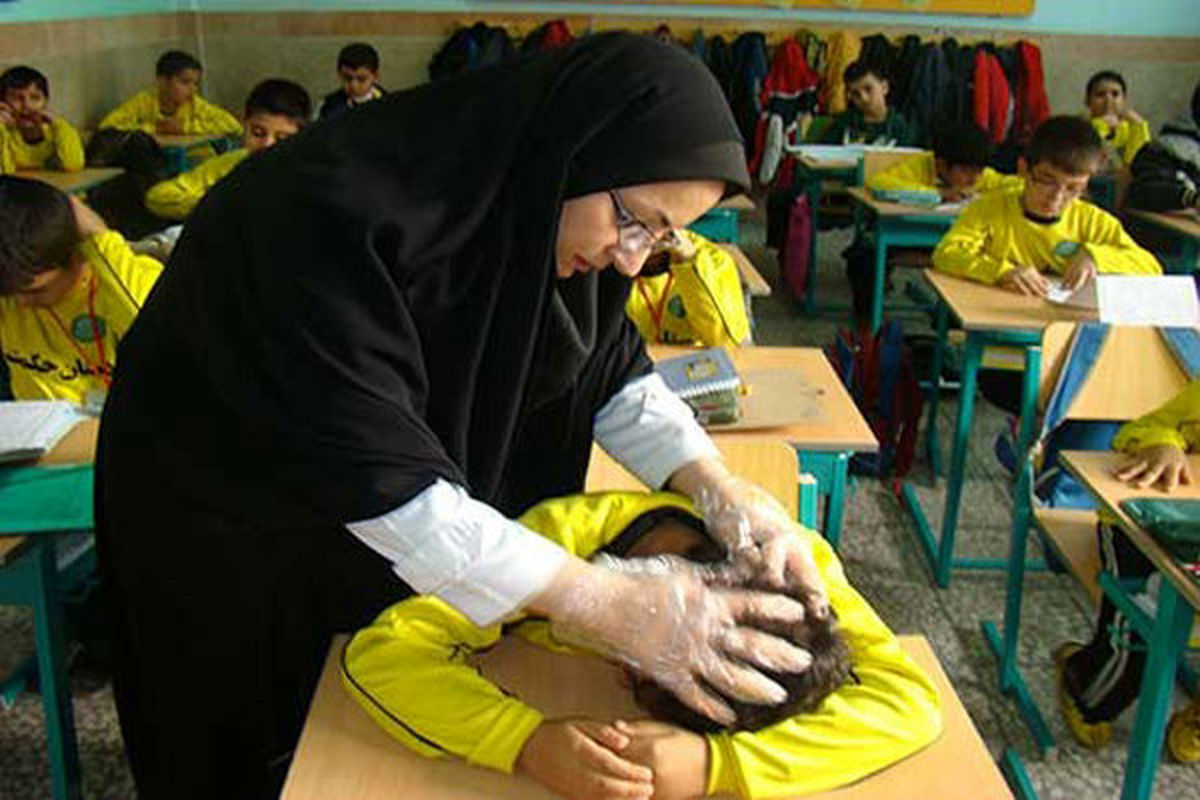 ضیاالدینی : آموزش و پرورش برای  دانش آموزان مبتلا به شپش برنامه ویژه  دارد /معرفی ۱۵ بیماری واگیردار  سنین مدارس
