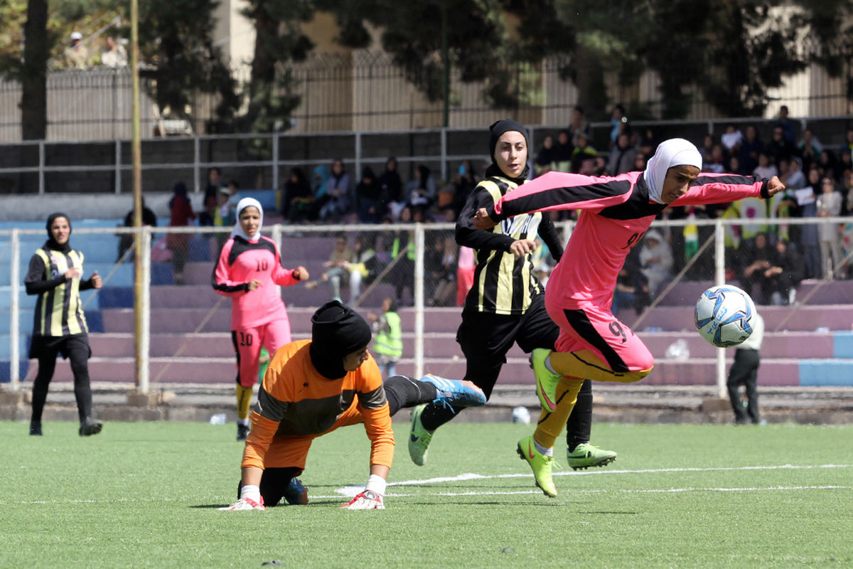 هفته اول مسابقات فوتبال لیگ برتر بانوان کشور