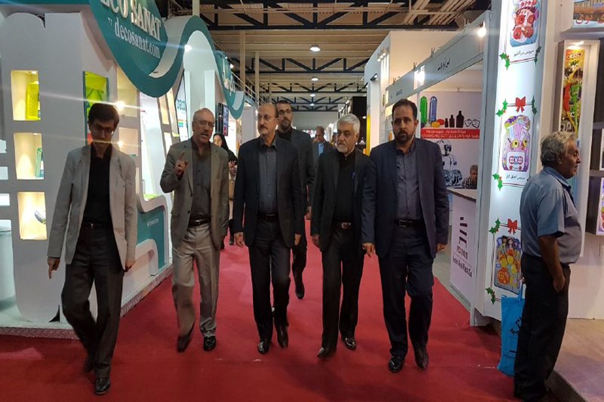 حضور واحدهای مستقر در شهرکهای صنعتی قزوین در نمایشگاه بین المللی ایران پلاست