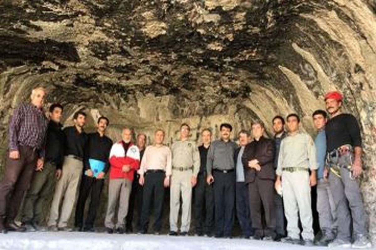 برگزاری مراسم روزجهانی غار پاک در غارکوگان پلدختر/لزوم  افزایش ضریب حفاظتی بیشتر غارهای لرستان