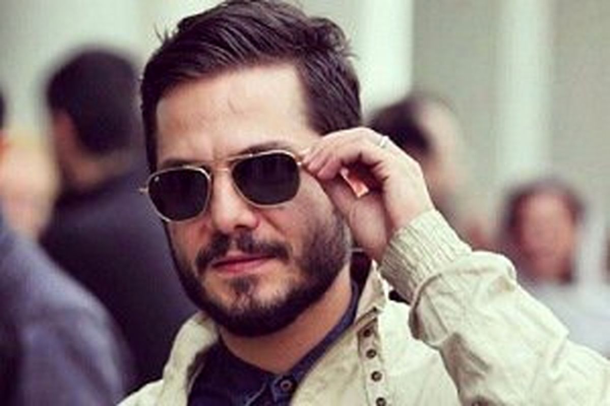 وقتی آقای بازیگر چشم در چشم قورباغه شد