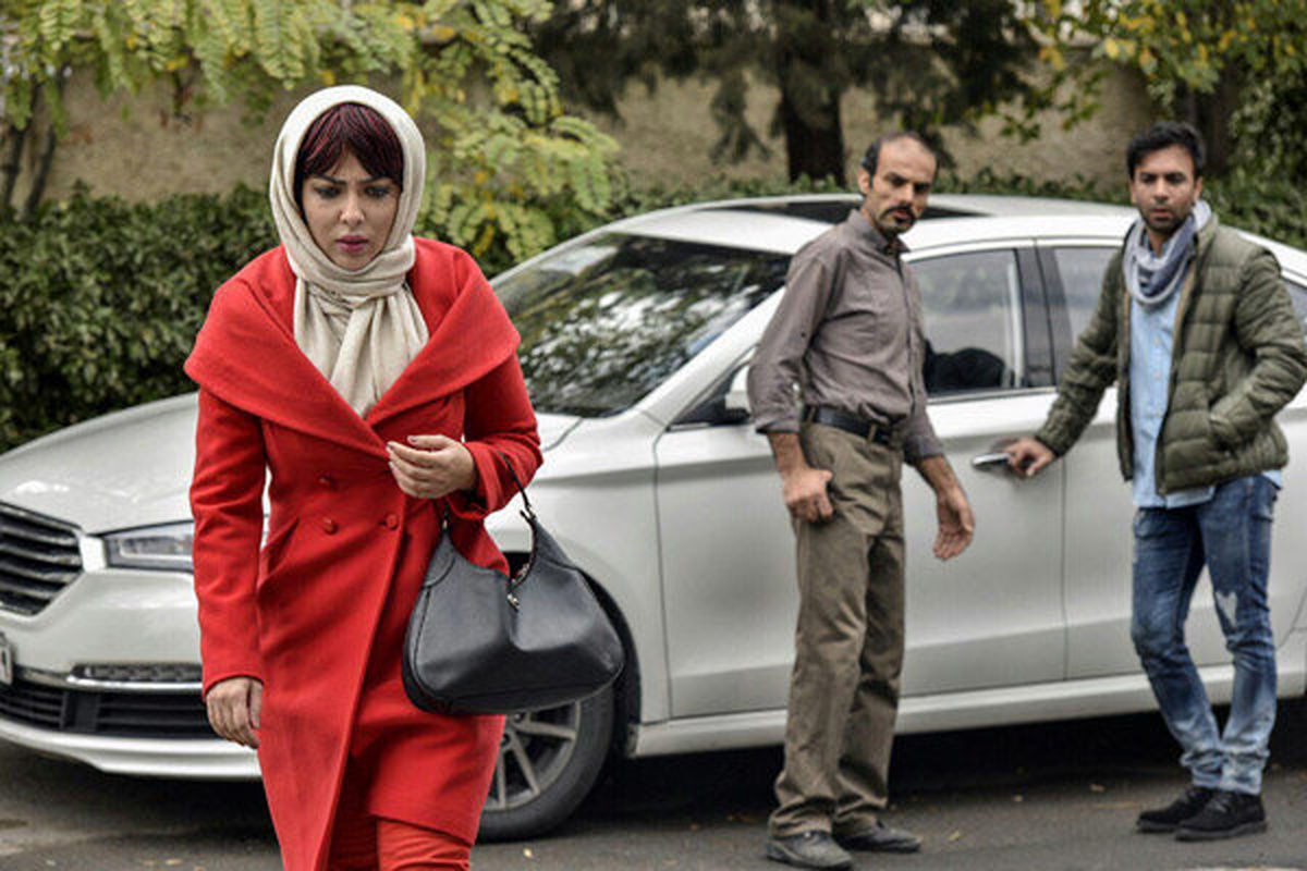 نادر مشایخی:دیدن فیلم "آزاد به قید شرط" برای جامعه ضروری است