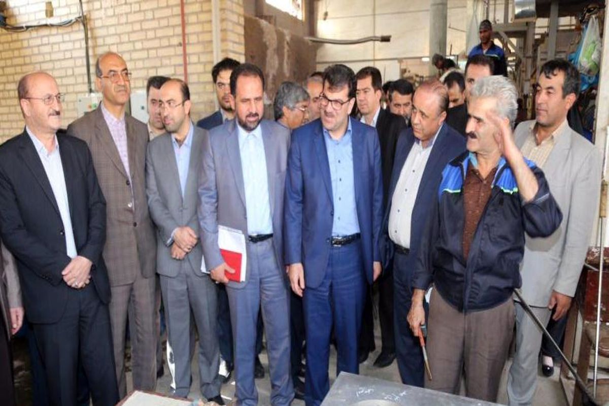 استاندار قزوین از چند واحد تولیدی در شهرک صنعتی لیا بازدید کرد