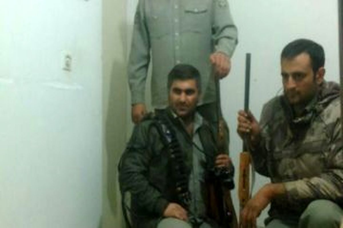 دستگیری دو شکارچی در سلسله