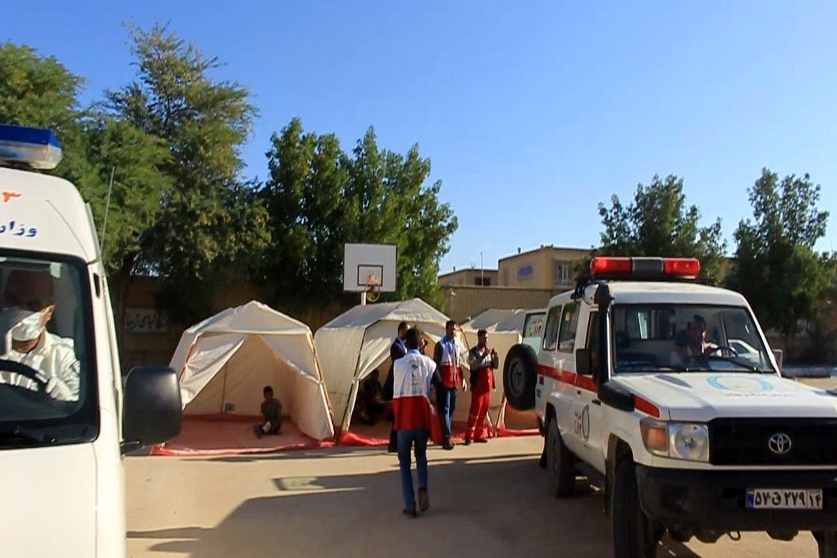 امدادرسانی به ۲۶۰ نفر و برپایی ۳۷ چادر برای اسکان اضطراری برای ۲۰ روستای زلزله زده