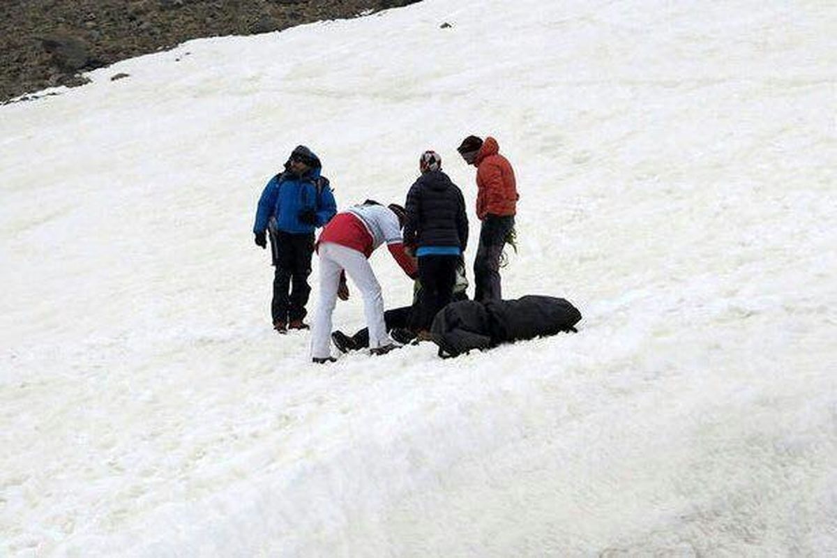کشف دومین جسد از کوهنوردان مفقود شده / سه جانباخته در حادثه بهمن مرگبار اشترانکوه
