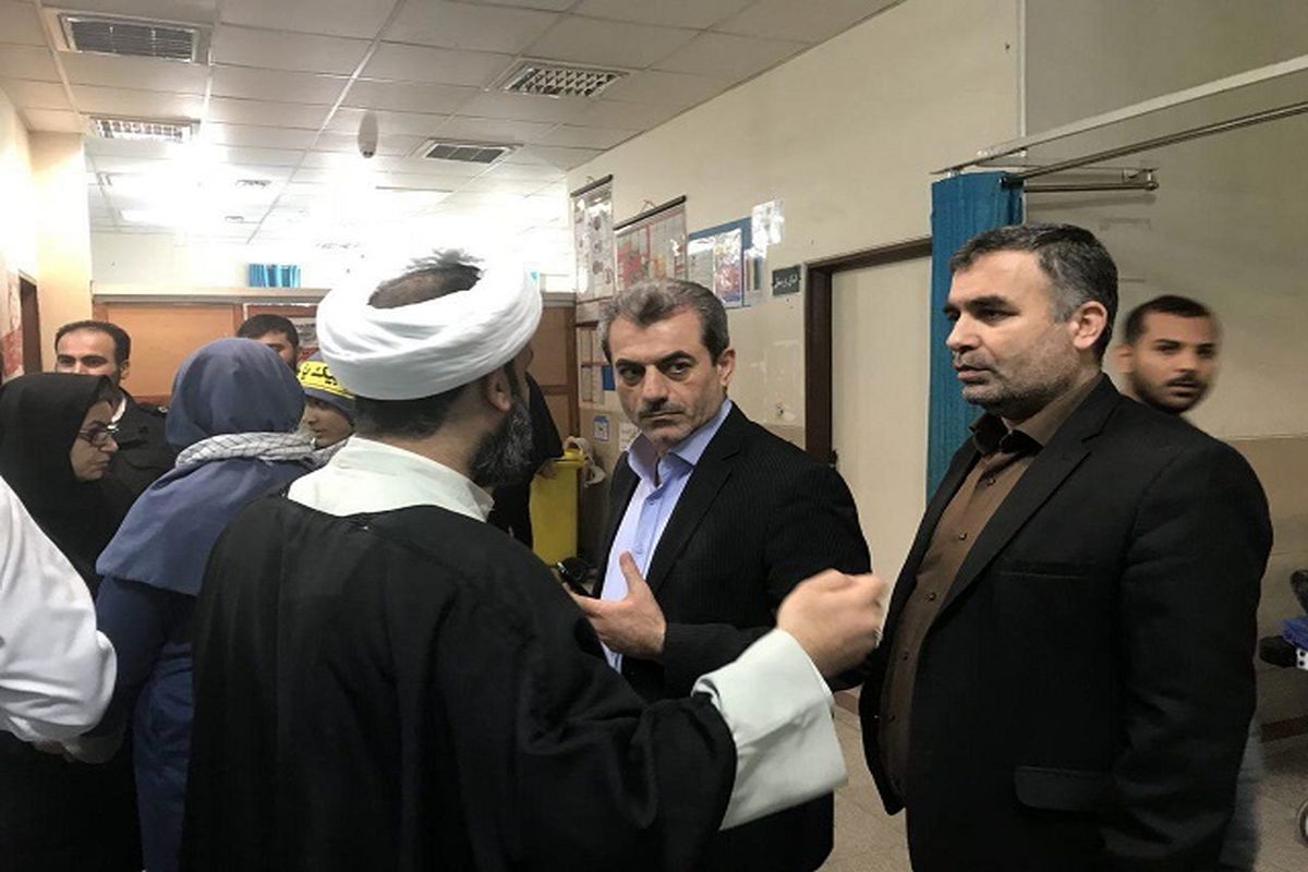 حضور مدیرکل آموزش و پرورش خوزستان در بیمارستان جهت پیگیری وضعیت مصدومان سانحه واژگونی دانش آموزان البرزی