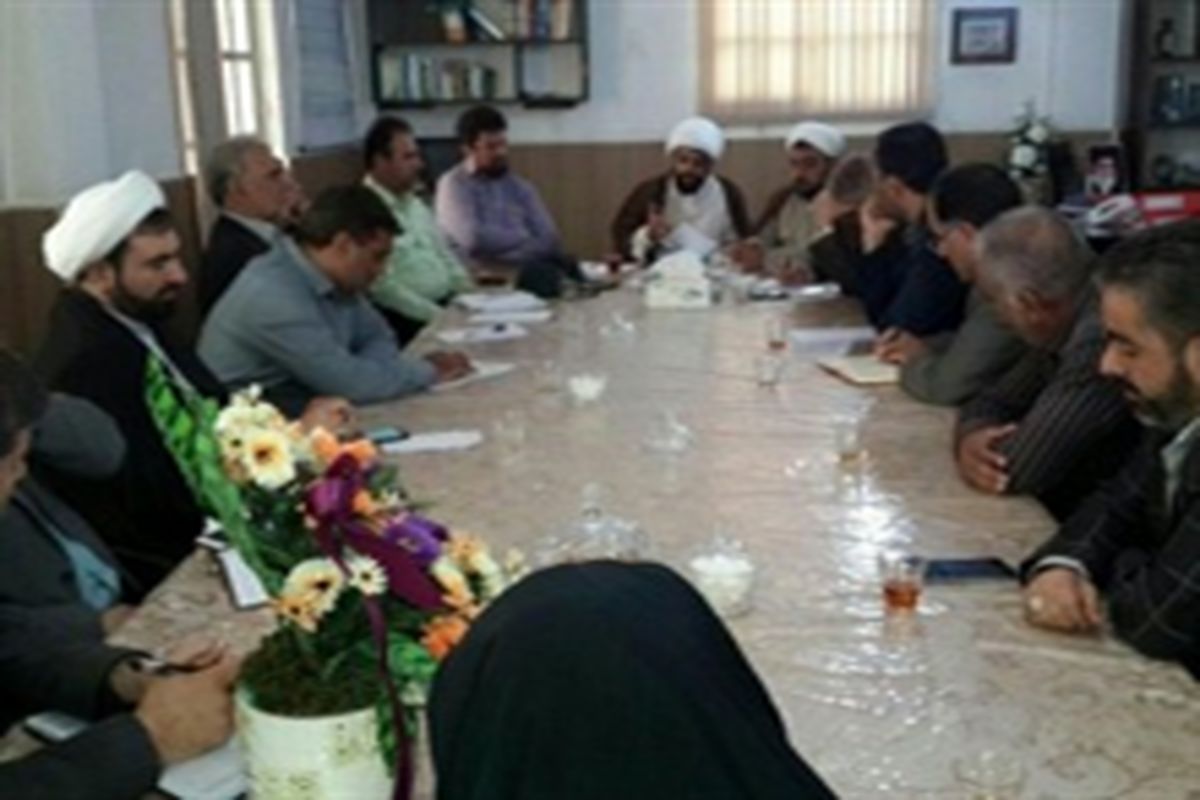 نشست مشترک شورای هیئات مذهبی و کانون مداحان در تبلیغات اسلامی شهرستان پیشوا