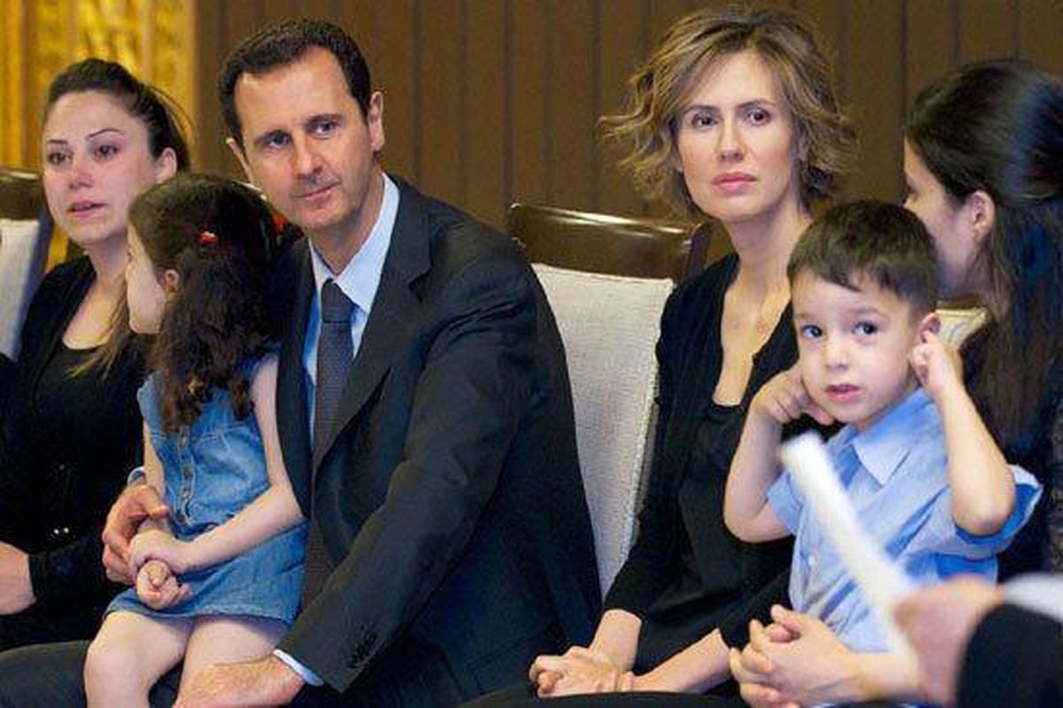 تکذیب خبرخروج بشار اسد وخانواده‌اش از سوریه