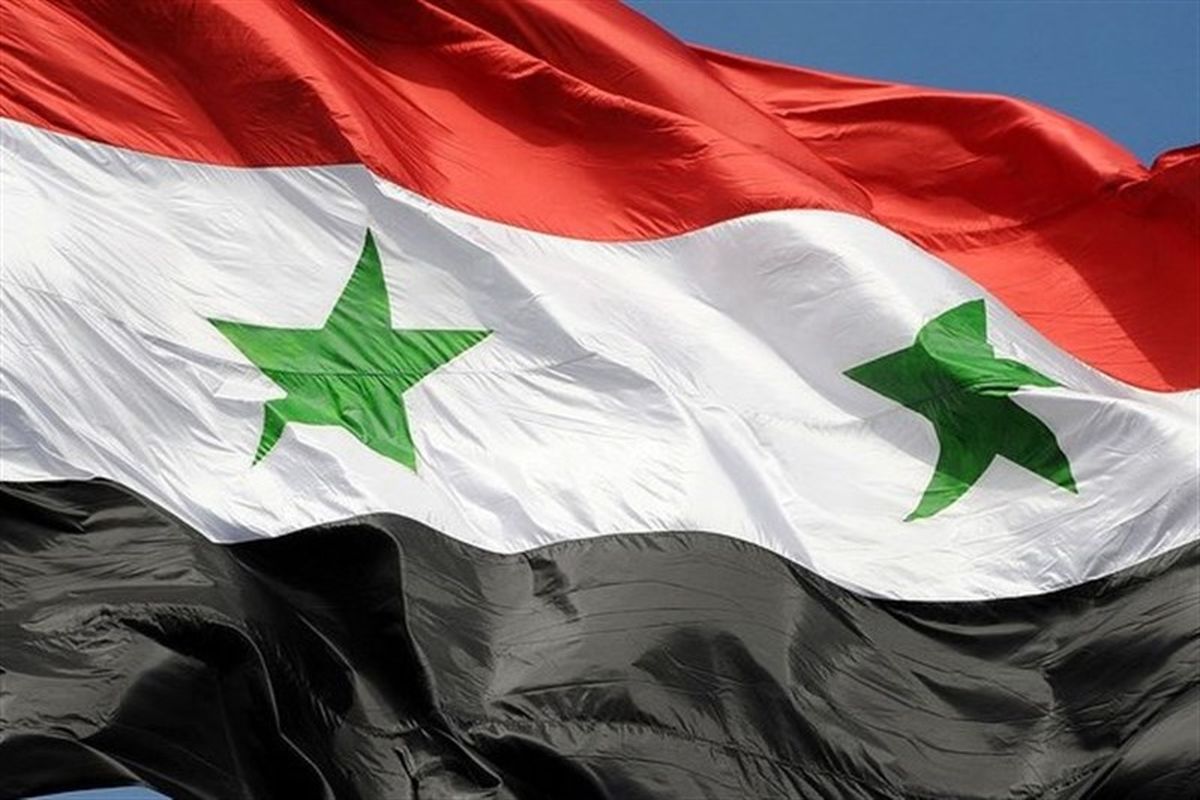 به اهتزاز در آمدن پرچم سوریه در دوما