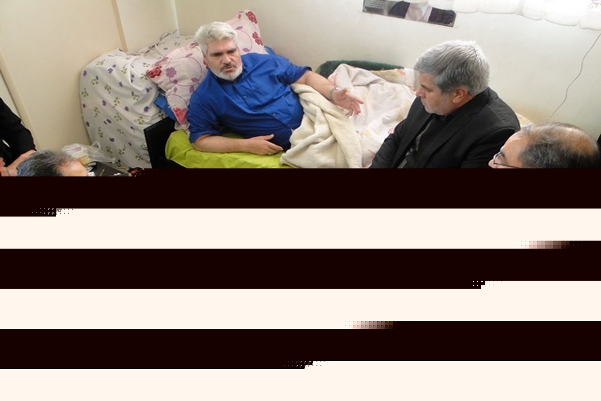 سرپرست و معاونان اداره کل آموزش و پرورش استان زنجان با جانباز دوران دفاع مقدس 