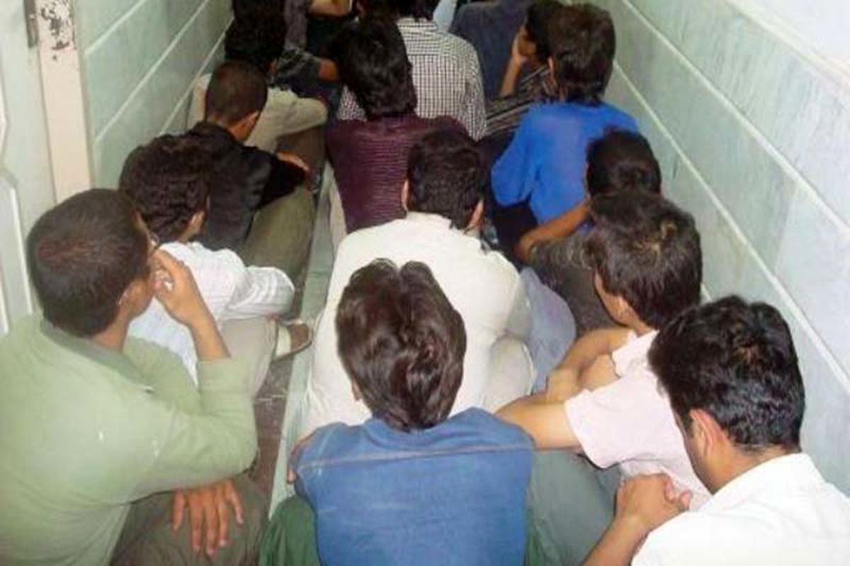 ۲۲ معتاد متجاهر و خرده فروش در ایرانشهر دستگیر شدند