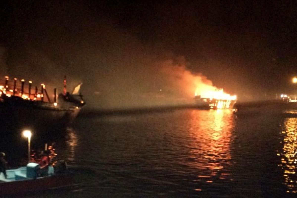 مهار آتش سوزی دربندرعامری تنگستان