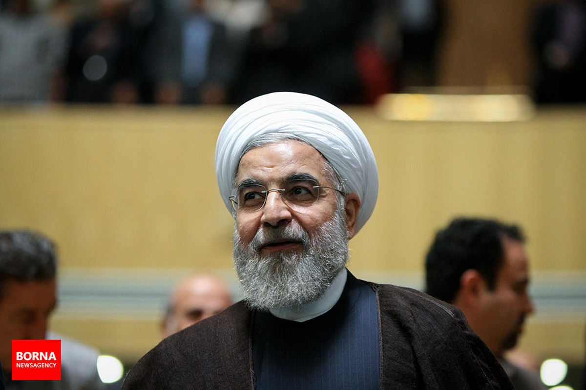 روحانی از محله محروم چاهستانی‌های بندرعباس بازدید کرد