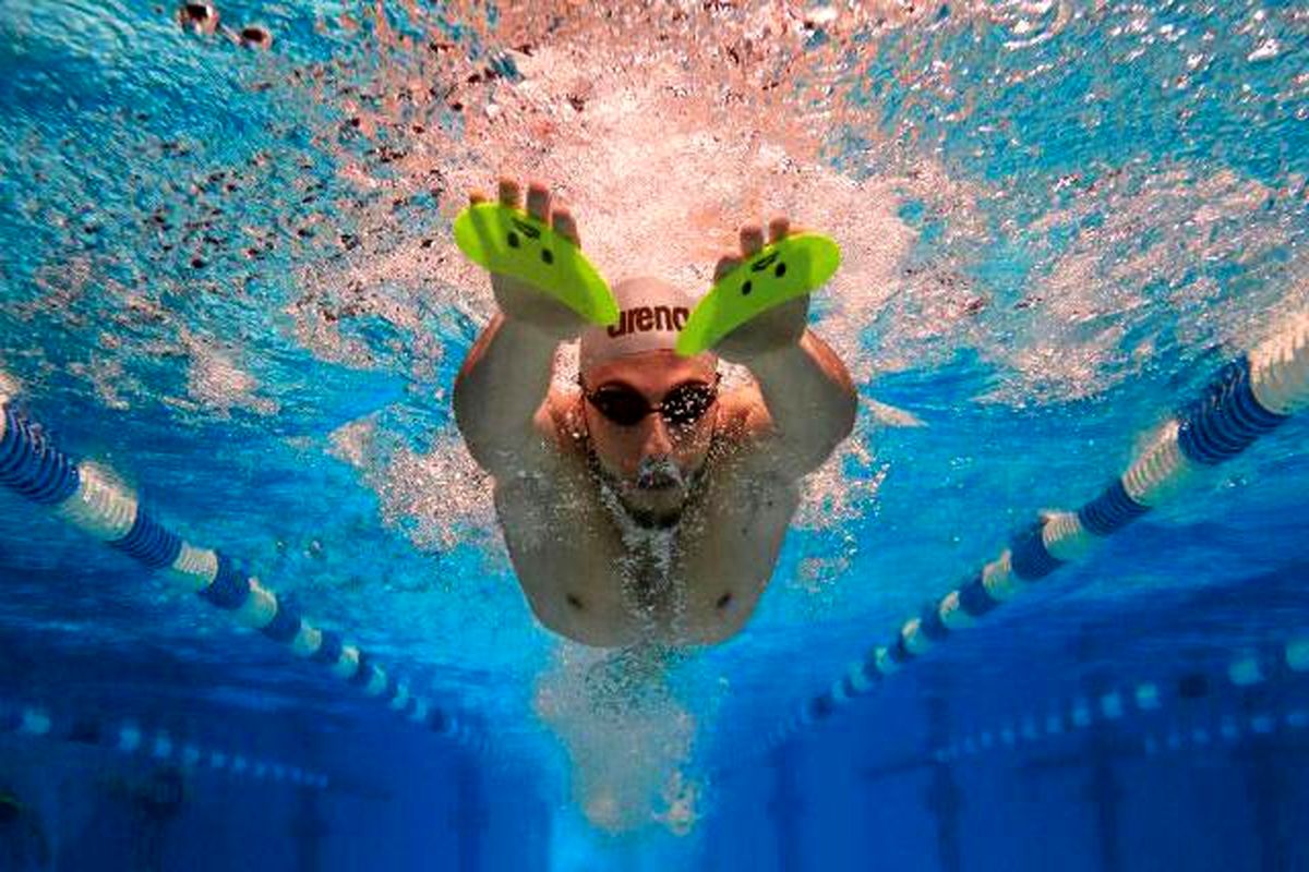 رکورد شناگر سیرجانی در آستانه ثبت در کتاب گینس