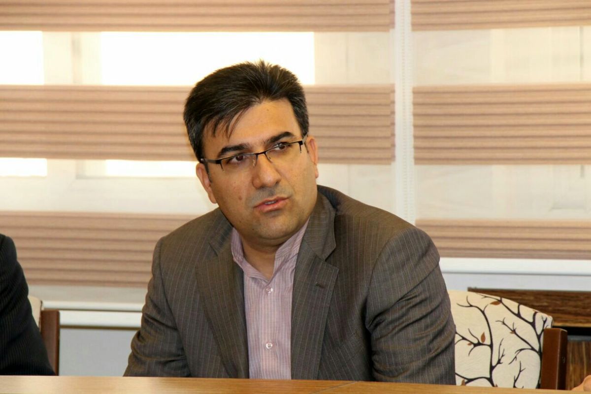 ارتباط بین دانشگاهیان و محیط اجرایی استان باید تقویت شود