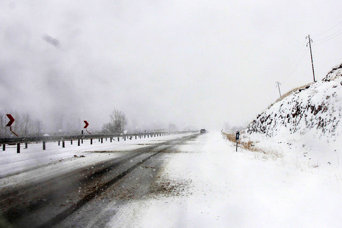 امدادرسانی به هموطنان گرفتار برف و کولاک در ۴ استان