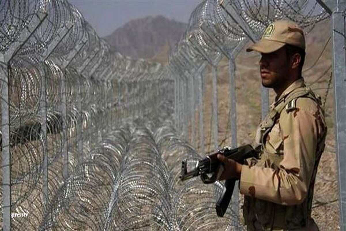 پاکستان ۹۵۰ کیلومتر از مرز با ایران را حصارکشی می کند