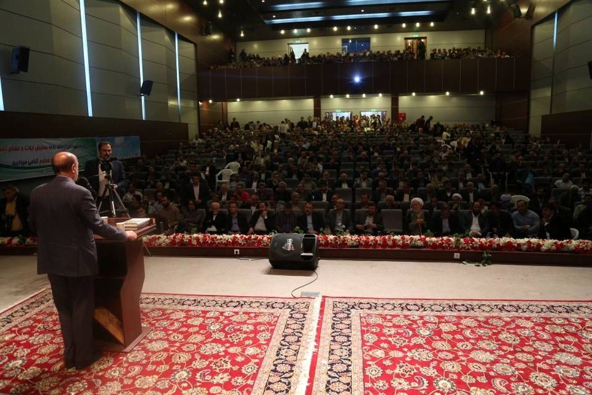 تقویت اقوام و عشایر موجب ماندگاری و حفظ هویت ایرانی است