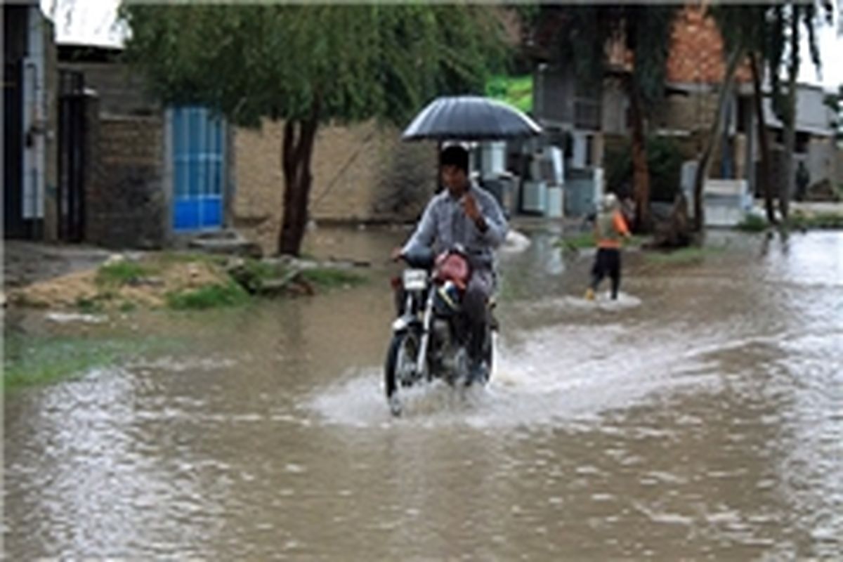 زنجان مانند ۱۰ استان دیگر با بارش‌های رگباری و رعد و برق و وزش باد همراه است