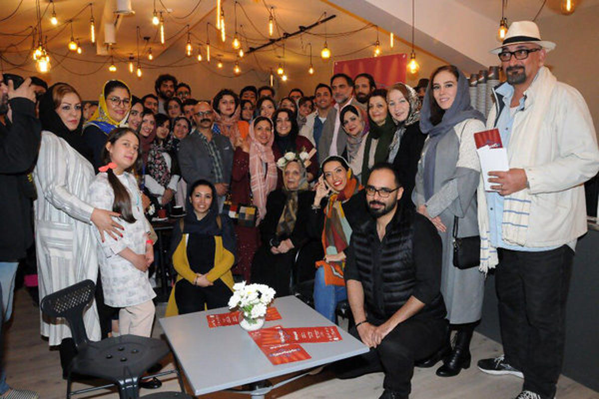 «کافه پولشری» الهام پاوه نژاد در تئاتر شهرزاد آغاز شد