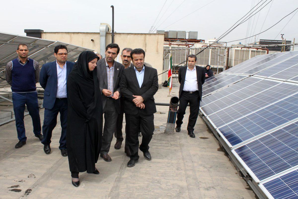 افتتاح دو نیروگاه خورشیدی کوچک مقیاس در منطقه ۷ شهرداری تهران