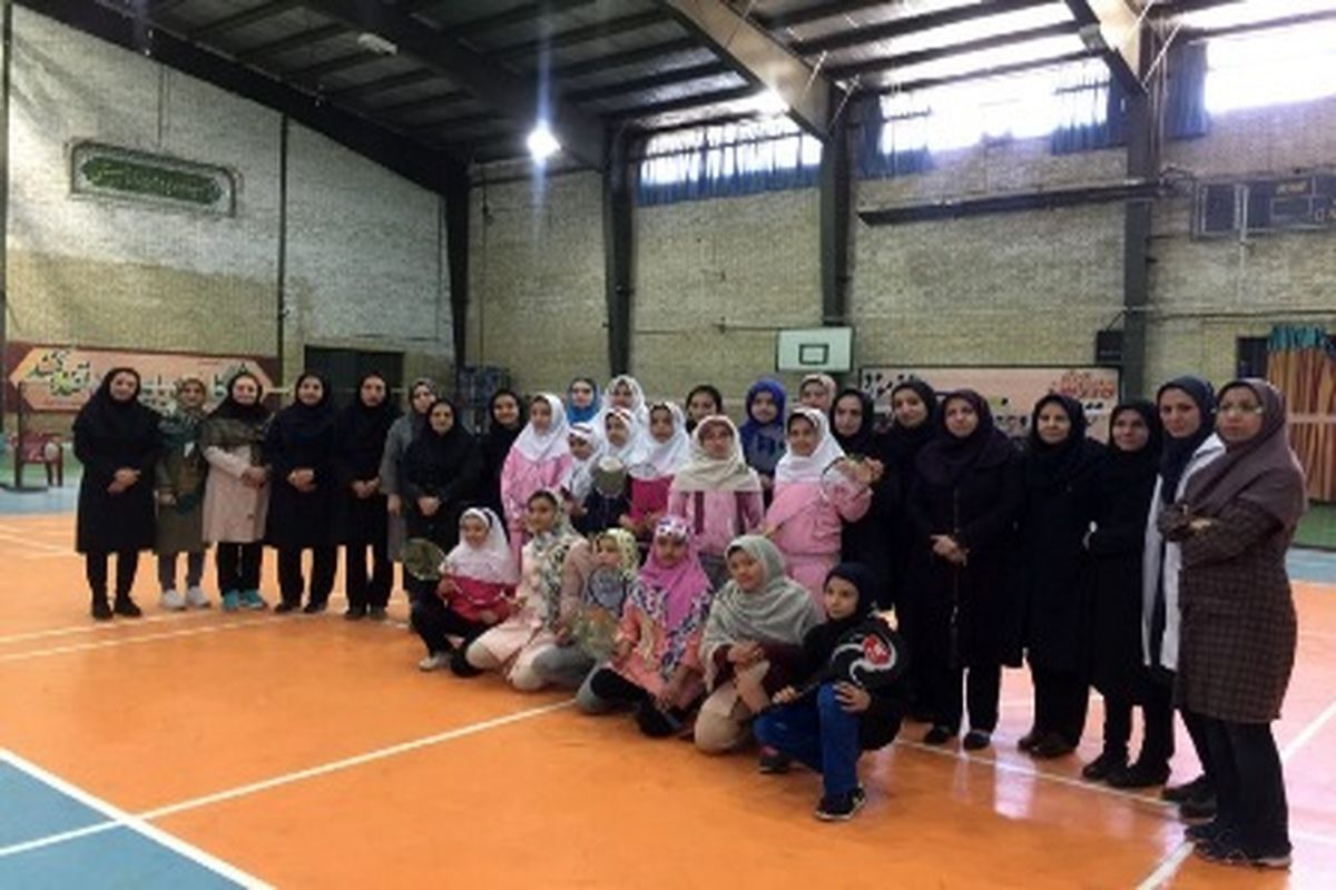 مسابقات مینی والیبال و بدمینتون آموزشگاه های مقطع ابتدایی دختران استان زنجان برگزار گردید