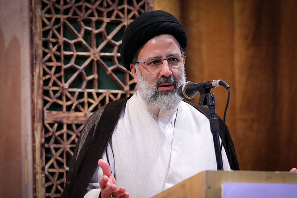 تلاش غرب برای تحمیل فرهنگ ضد ارزشی به نسل جوان است