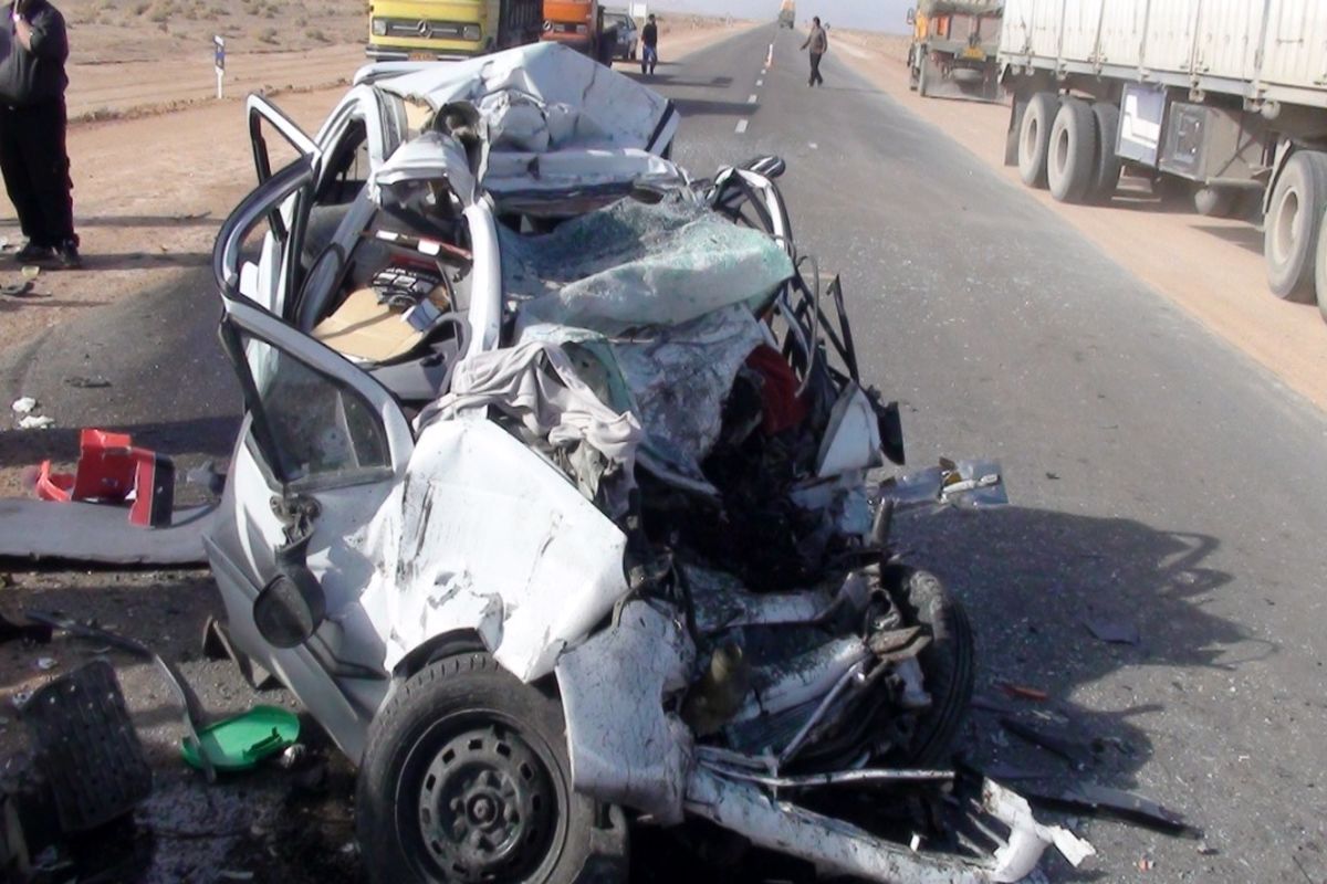 تصادف ۲ خودرو در محور نجف‌آباد