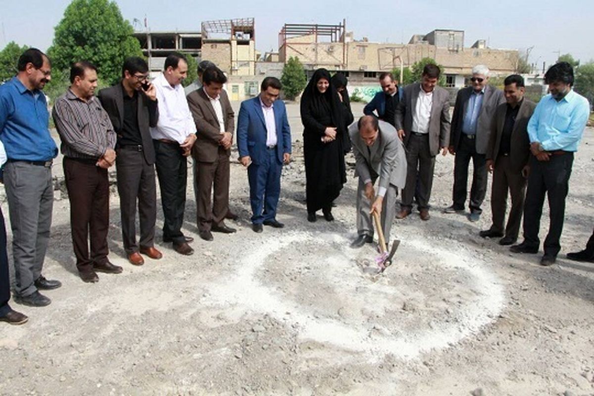 کلنگ احداث مدرسه استثنایی خیرساز پویا شهرستان جیرفت به زمین زده شد
