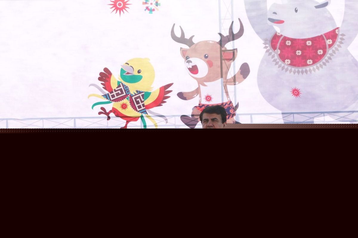 مسئولین به مردم برای ایجاد شادی و نشاط در جامعه اعتماد کنند