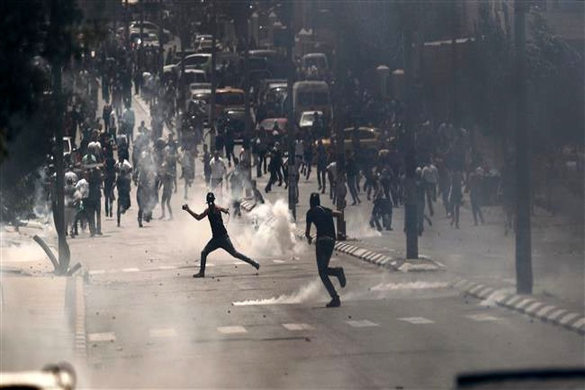 یک شهید و ۴۰۰ زخمی در تظاهرات جمعه ساقط کردن معامله قرن