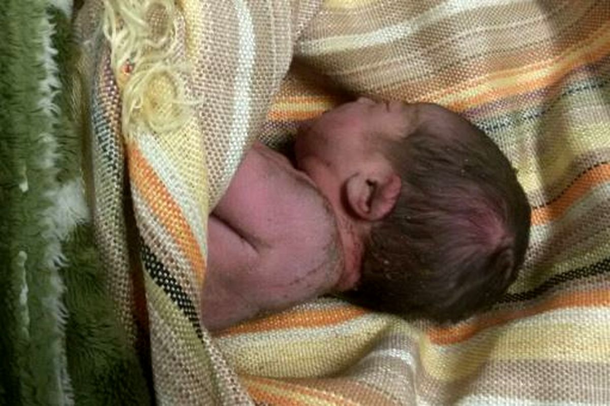 مرگ مرموز نوزاد ۲ ماهه در آبادان