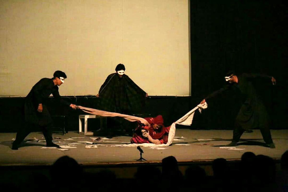 درخشش سیستان و بلوچستان در جشنواره منطقه ای تئاتر
