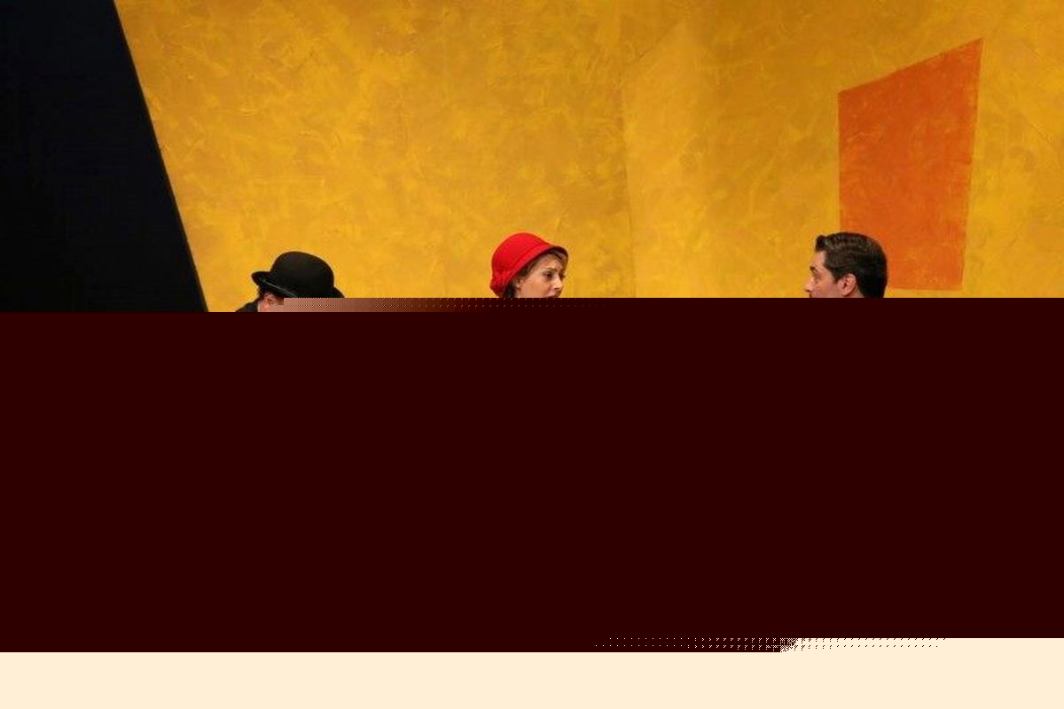 یک روز تابستانی در تماشاخانه ایرانشهر