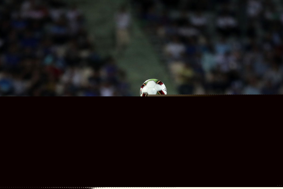 شعار علیه سلطانی‌فر را درک نمی‌کنم/ تماشاگران استقلال نباید احساسی تصمیم بگیرند