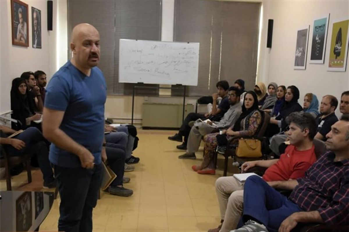 مهرداد اسکویی برای جوانان سیستان گارگاه آموزشی برگزار کرد