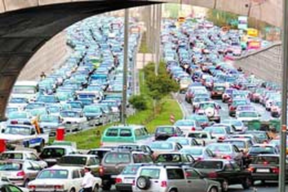 ترافیک نیمه سنگین در مسیر شمال به جنوب بزرگراه مدرس