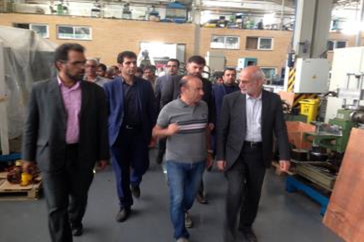 بازدید استاندار تهران از کارخانه الکتروژن در اسلامشهر