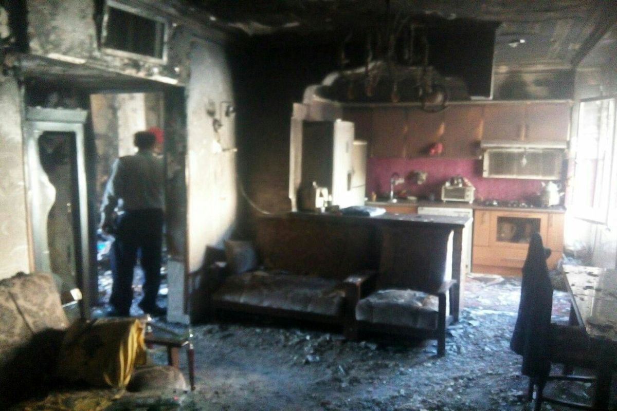 مرد ۶۵ ساله میان شعله های آتش خانه اش جان باخت/ ببینید