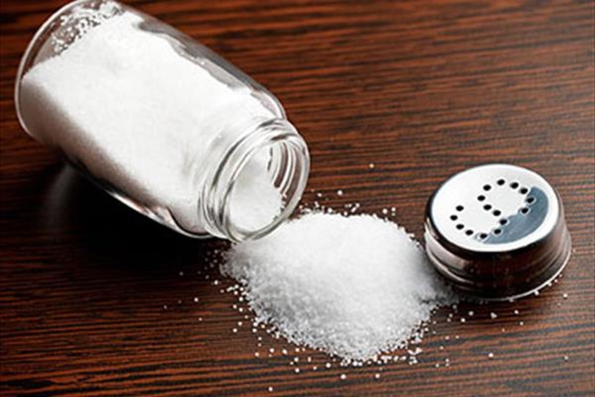 کاهش مصرف نوشیدنی‌های قندی و حذف نمک از سفره