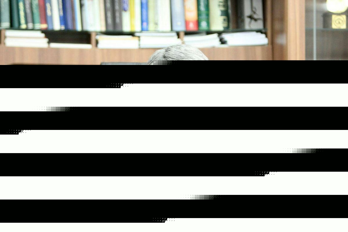 تقاطع خیابان های گلبرگ و امامزاده به چراغ راهنمایی زماندار تجهیز شد