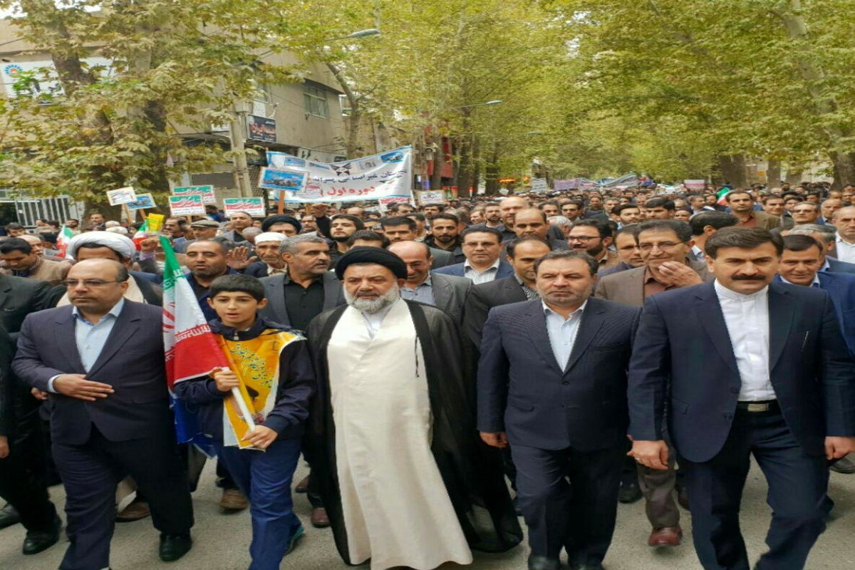 حضور پر شور مردم لرستان  در راهپیمایی یوم الله ۱۳ آبان