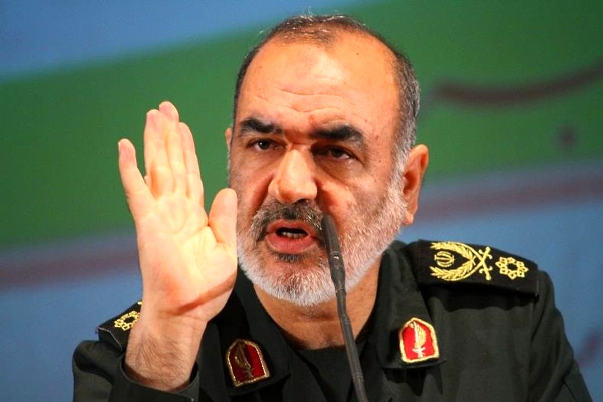 دشمن از توانمندی‌های موشکی ایران می‌هراسد/ همه راه‌ها به‌ روی دشمن بسته است