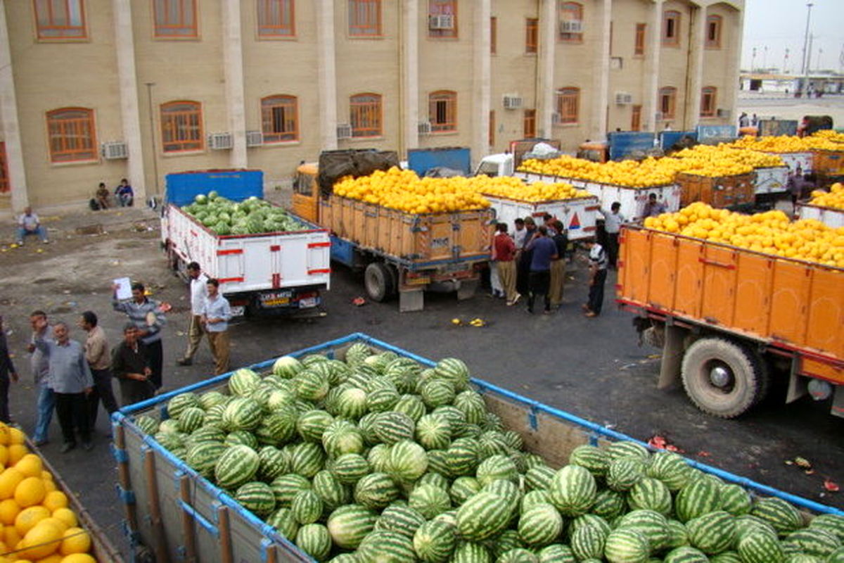 ۱۳۰ هزارتن محصولات کشاورزی از مرز مهران به عراق صادر شد
