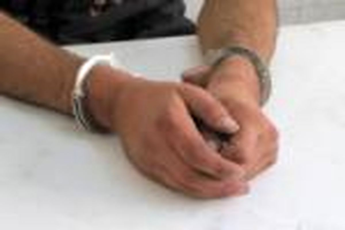 دستگیری سارقان الماس/  تلاش پلیس برای کشف الماس ۵۰ قیراطی