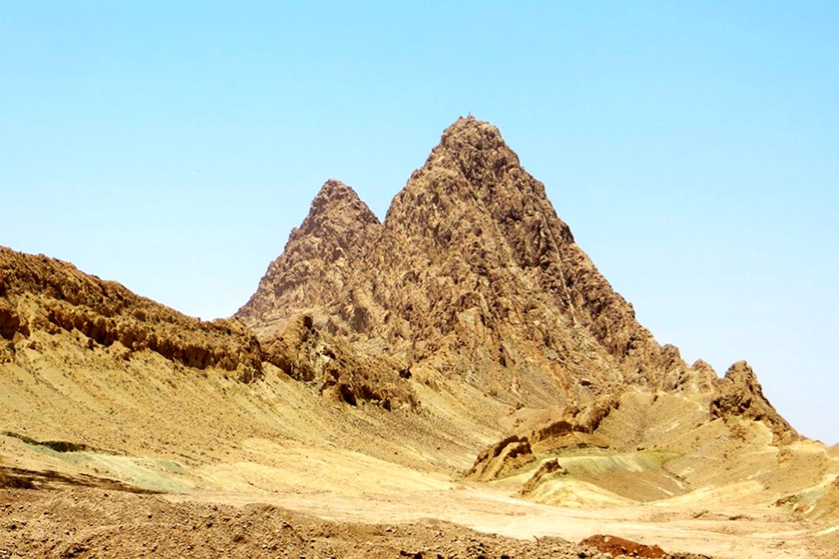 کوه دوبرادران و ۶ درخت چنار قم ثبت ملی شد